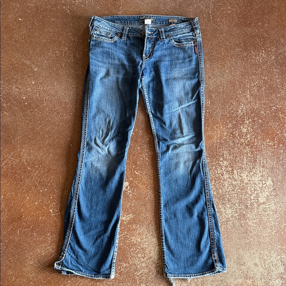 Silver Jeans Women's Boot Cut in Classic Blue